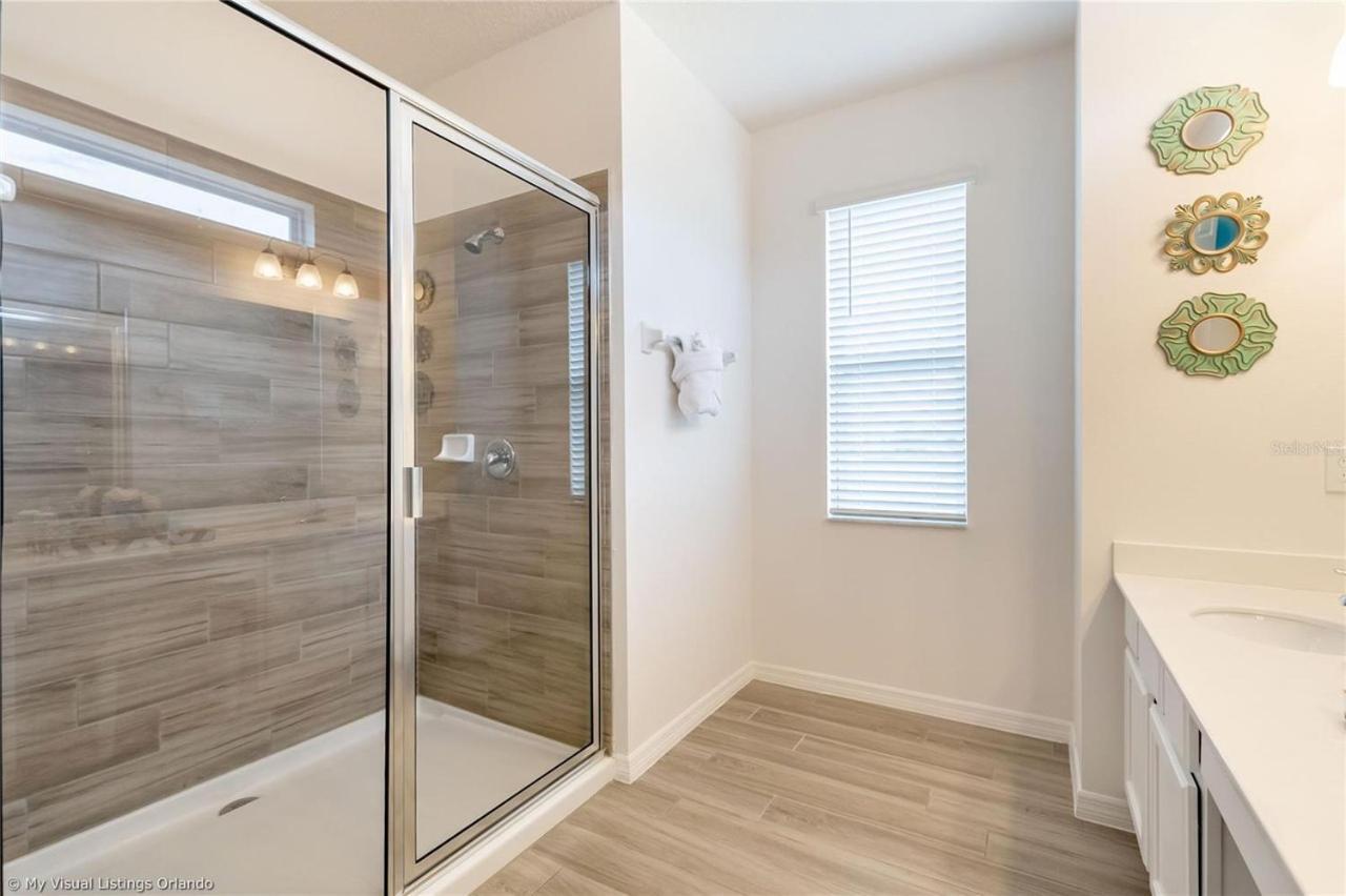 Oakwood Oasis Hotell Davenport Exteriör bild